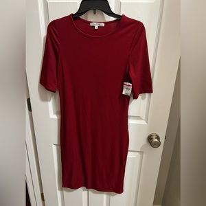 Velvet Torch Red Short Sleeve Crew Neck Mini Dress Size Large (12-14) NWT